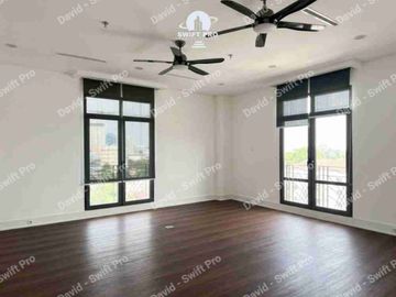 Dijual Harga Menarik Gedung Perkantoran Areal TB. Simatupang Utilities Lengkap.