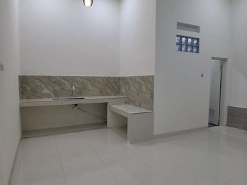 Rumah siap huni dan nyaman Pondok Indrapasta, Semarang Utara-11584