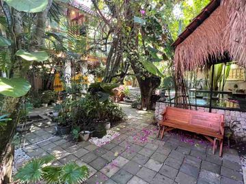 High-Occupancy 6-Bedroom Villa in Seminyak's Pink Zone