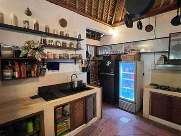 High-Occupancy 6-Bedroom Villa in Seminyak's Pink Zone