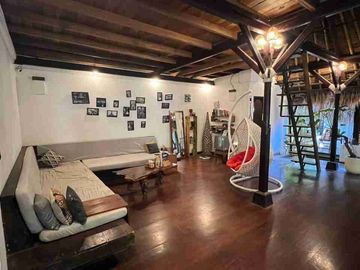 High-Occupancy 6-Bedroom Villa in Seminyak's Pink Zone
