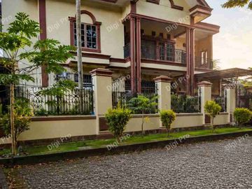 Dijual Rumah Lengkap Kolam Renang 11KT 5KM LT 1200m2. SHM