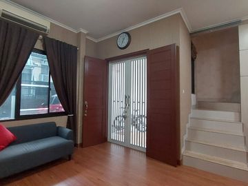 Dijual Rumah di Metro Permata 1