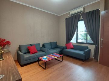 Dijual Rumah di Metro Permata 1