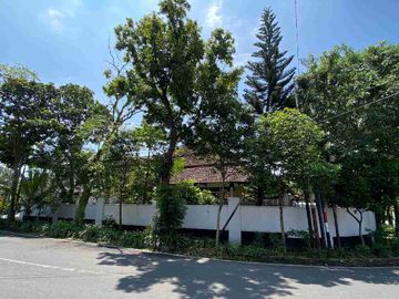 Dijual Rumah Old Money Luas di Ijen Kota Malang Harga Bawah Pasar