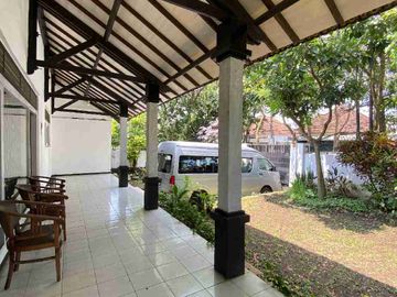 Dijual Rumah Old Money Luas di Ijen Kota Malang Harga Bawah Pasar