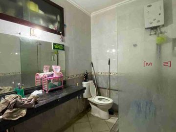 Dijual Rumah Old Money Luas di Ijen Kota Malang Harga Bawah Pasar