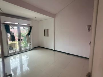Rumah Luas 2 Lantai Batununggal Bandung, Dekat Tol & Soekarno Hatta Harga 1,7 M