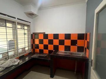 Rumah Luas 2 Lantai Batununggal Bandung, Dekat Tol & Soekarno Hatta Harga 1,7 M