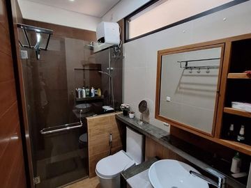 Rumah bagus 3 lantai full Funished  di cigadung bandung