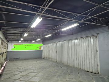 Gedung 1.5 Lantai Barata jaya Surabaya - GG001APD