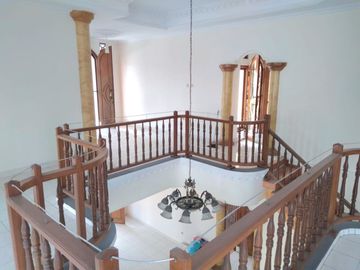 3.7M Villa Melati Mas Rumah Luas Lokasi Strategis