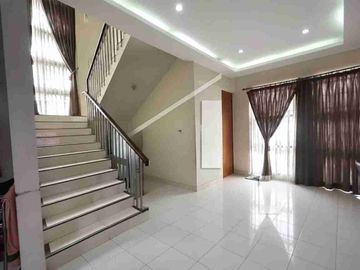 Rumah Bagus 2 Lantai di Sukaluyu Dekat Gasibu Gedung Sate