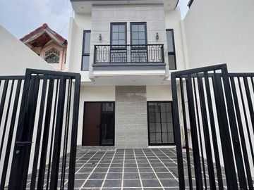 Rumah Pantai Mentari Surabaya - New Minimalis
