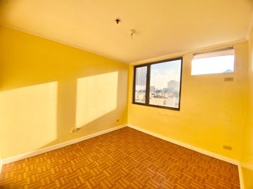 2BR Condo with Balcony & Parking FOR LEASE at Valencia Hills, Quezon City
