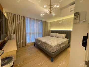 FOR SALE | Luxury 3BR Residence with Sauna at Uptown Parksuites Tower 1, BGC