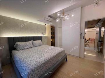 FOR SALE | Luxury 3BR Residence with Sauna at Uptown Parksuites Tower 1, BGC
