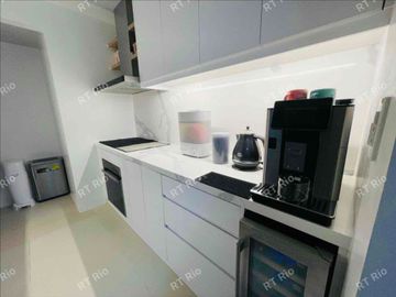 FOR SALE | Luxury 3BR Residence with Sauna at Uptown Parksuites Tower 1, BGC