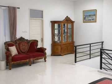 rumah bagus minimalis siap huni 2 lantai turangga buah batu bandung