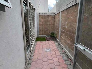 Casa de una planta en renta en Pedregal del gigante