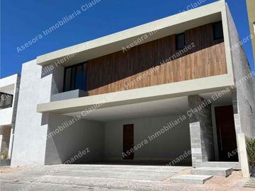 CASA EN VENTA LA LOMA CLUB DE GOLF