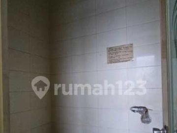 Dijual Cepat Ruko Super Strategis Siap Pakai,Lokasi Pasar Kliwon,Solo Luas 111m2 BU!!