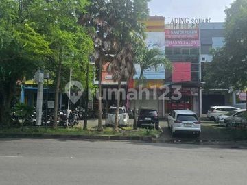 Dijual Cepat Ruko Super Strategis Siap Pakai,Lokasi Pasar Kliwon,Solo Luas 111m2 BU!!