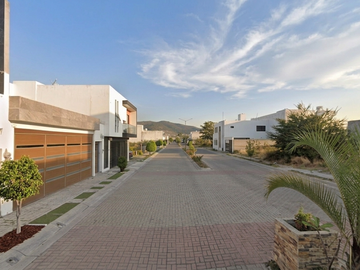 CASA EN VENTA EN NAYARABASTOS TEPIC NAYARIT