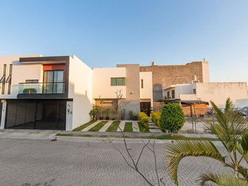CASA EN VENTA EN NAYARABASTOS TEPIC NAYARIT