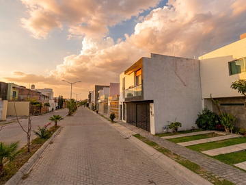 CASA EN VENTA EN NAYARABASTOS TEPIC NAYARIT