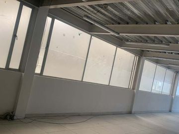 Arriendo Bodega En Toberín