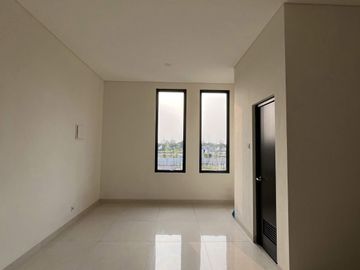 RUKO SIAP USAHA 3 LANTAI DI TENGAH GADING SERPONG BSD
