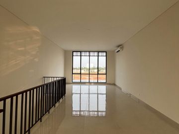 RUKO SIAP USAHA 3 LANTAI DI TENGAH GADING SERPONG BSD