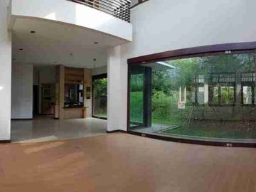 Dijual Rumah di Setraduta