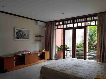 Dijual Rumah di Setraduta
