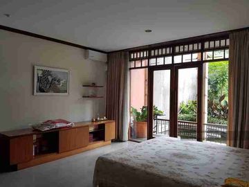 Dijual Rumah di Setraduta
