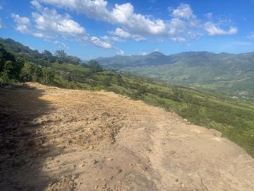 VENTA DE TERRENO EXPLANADO EN BARBOSA ANTIOQUIA.
