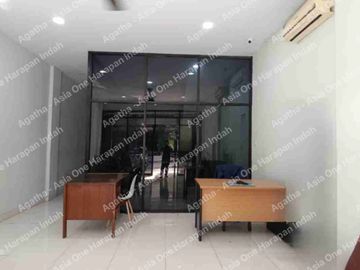 Ruko 4lantai Siap pakai pangeran Jayakarta Jakarta Pusat minimal sewa 2tahun