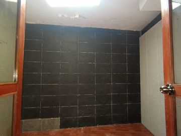 SE VENDE CASA CON 6 HABITACIONES/PISCINA/3 COCHERAS/ RINCONADA DE LAGO II ETAPA - CALLE HURON 2