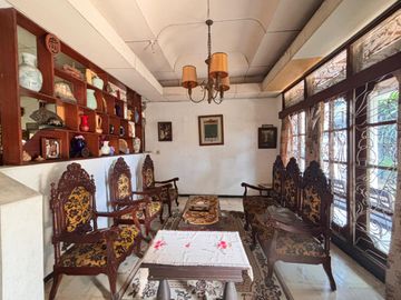 Rumah Klasik di Jakarta Selatan