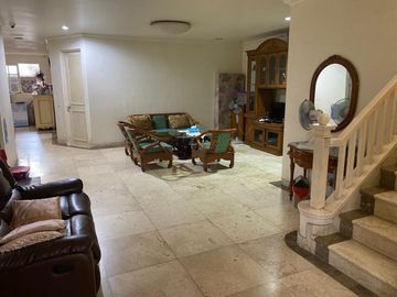 Rumah Jl Kalimantan Lippo Karawaci Utara