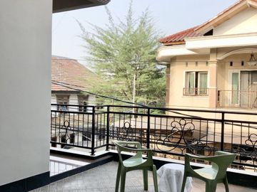 DIJUAL – Rumah 2 Lantai, Strategis dengan Akses Mudah ke Jakarta Selatan & Jakarta Timur