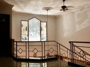 DIJUAL – Rumah 2 Lantai, Strategis dengan Akses Mudah ke Jakarta Selatan & Jakarta Timur