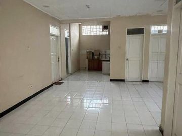 TURUN HARGA DRASTIS! Rumah Hook 2 Lantai SHM di Area Arcamanik  Kini Hanya Rp1,4 M