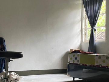 TURUN HARGA DRASTIS! Rumah Hook 2 Lantai SHM di Area Arcamanik  Kini Hanya Rp1,4 M