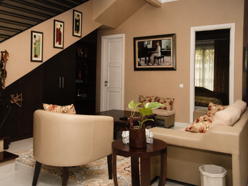 Rumah Full Renov - Cluster Jade Pondok Hijau Golf Gading Serpong