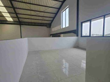DISEWA GUDANG LAKSANA BUSINESS PARK LUAS 450 M²