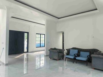 Dijual cepat rumah di hook lokasi strategis di Sentul city