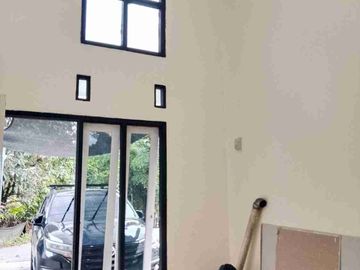 di gade rumah baru dekat stasiun
