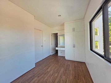 HOUSE AND LOT FORSALE IN KATARUNGAN VILLAGE MUNTINLUPA CITY